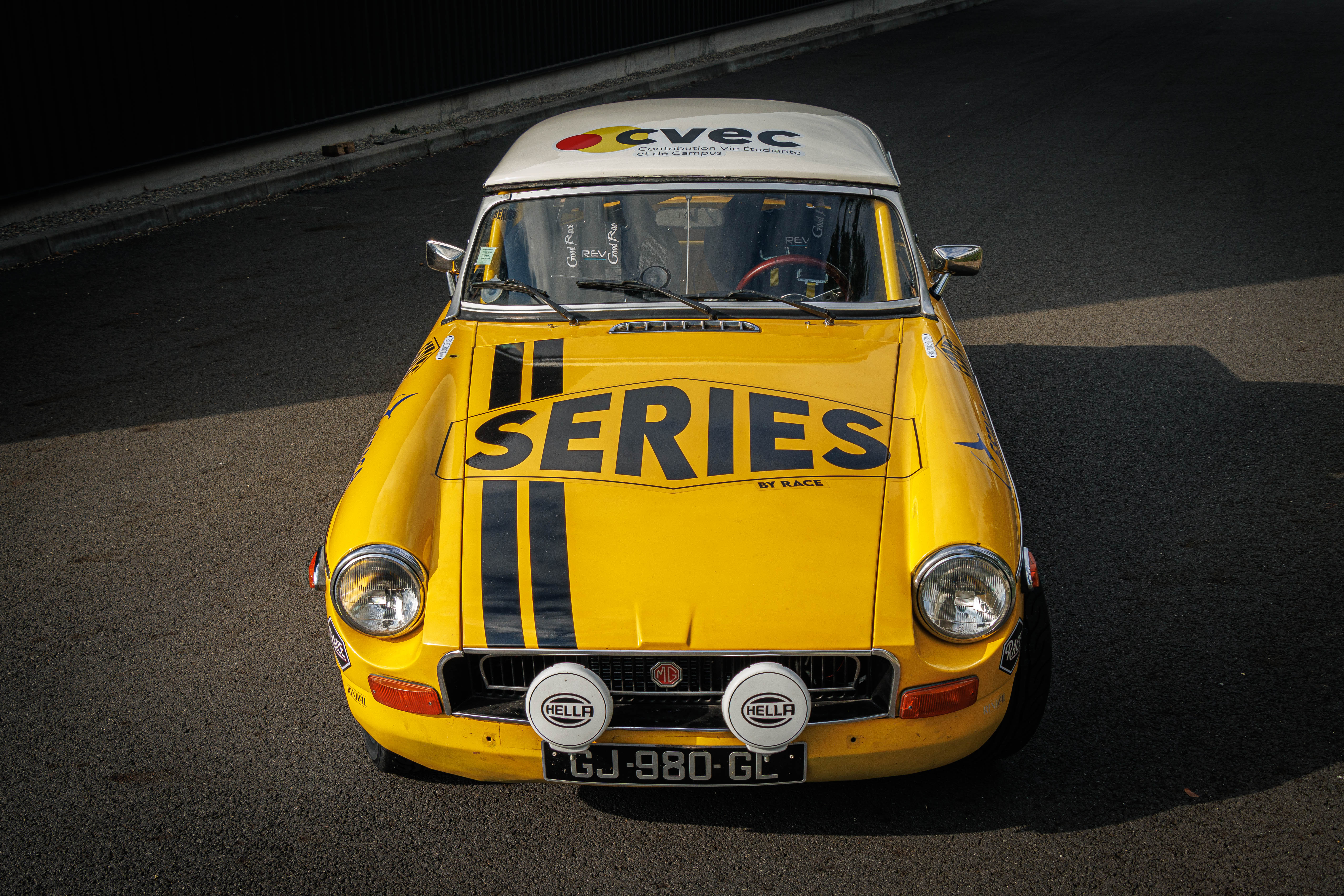 MG B préparation FIA – système injection 4 ports – Botman Engineering